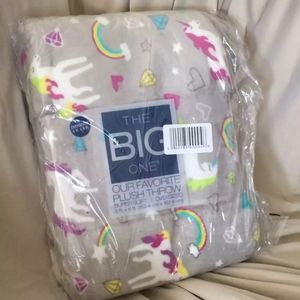 The Big One Plush Throw Unicorns, Rainbows, Hearts